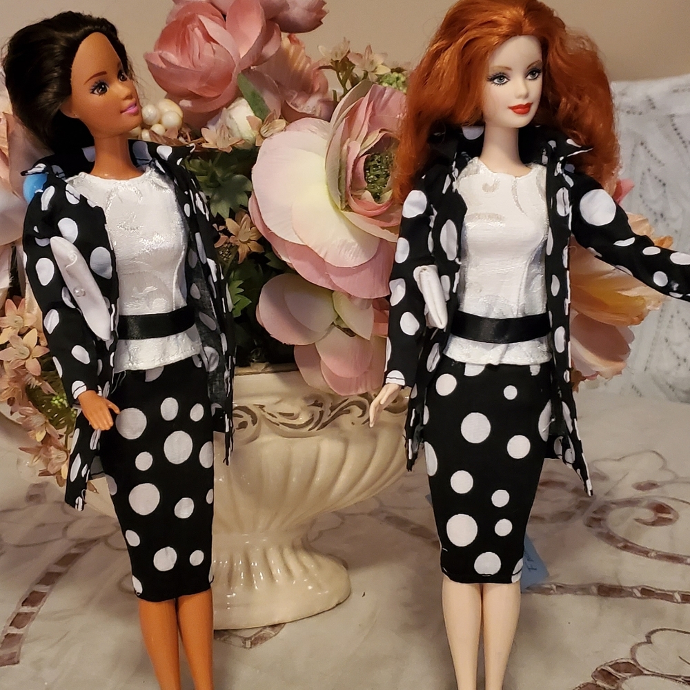 Barbie doll outfit - Picture 2 of 2